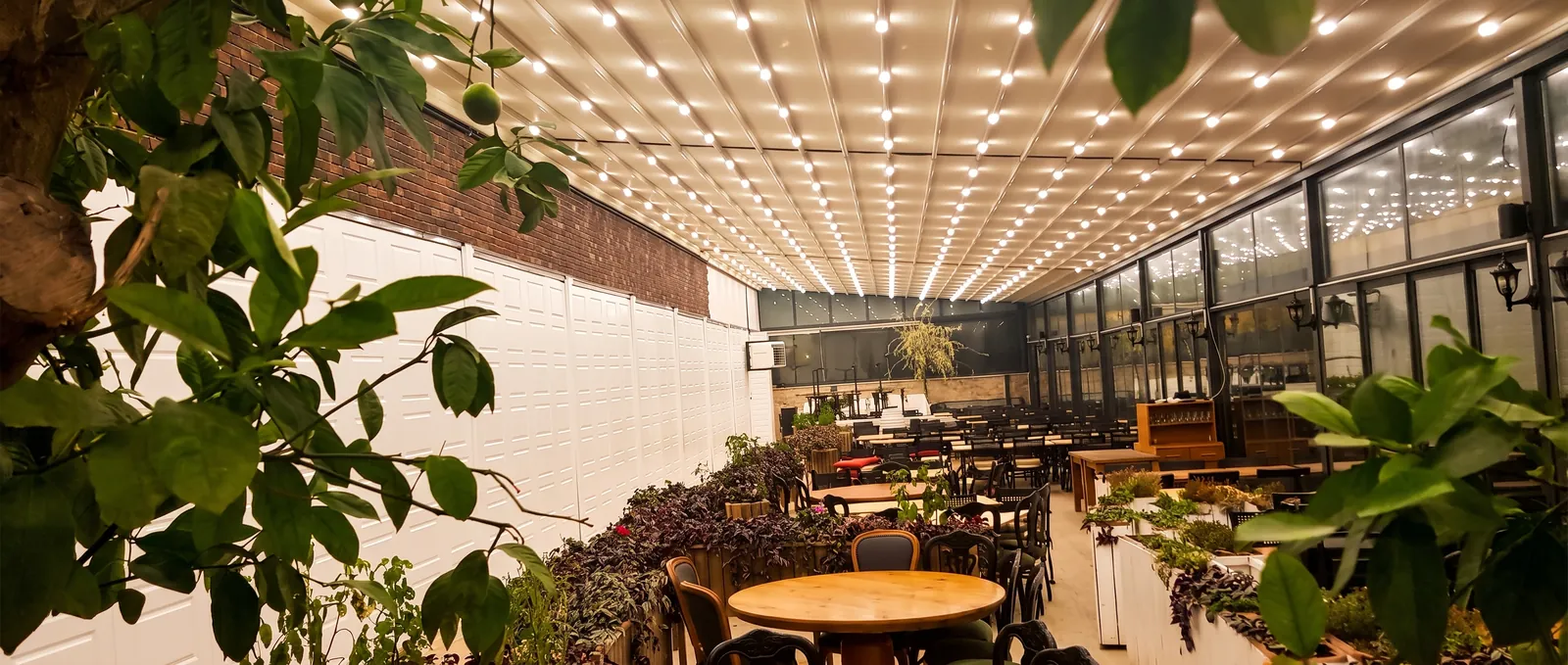 Pergola + Giyotin cam — Milano, İtalya