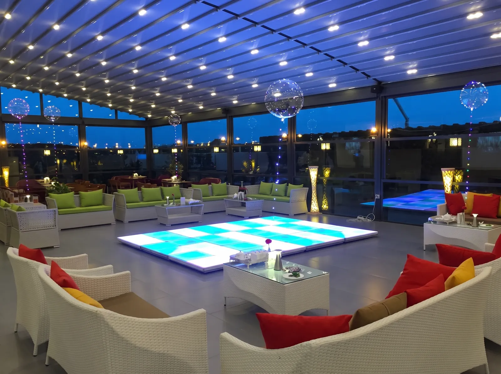 Pergola + Guillotineglas — Saoedi-Arabië
